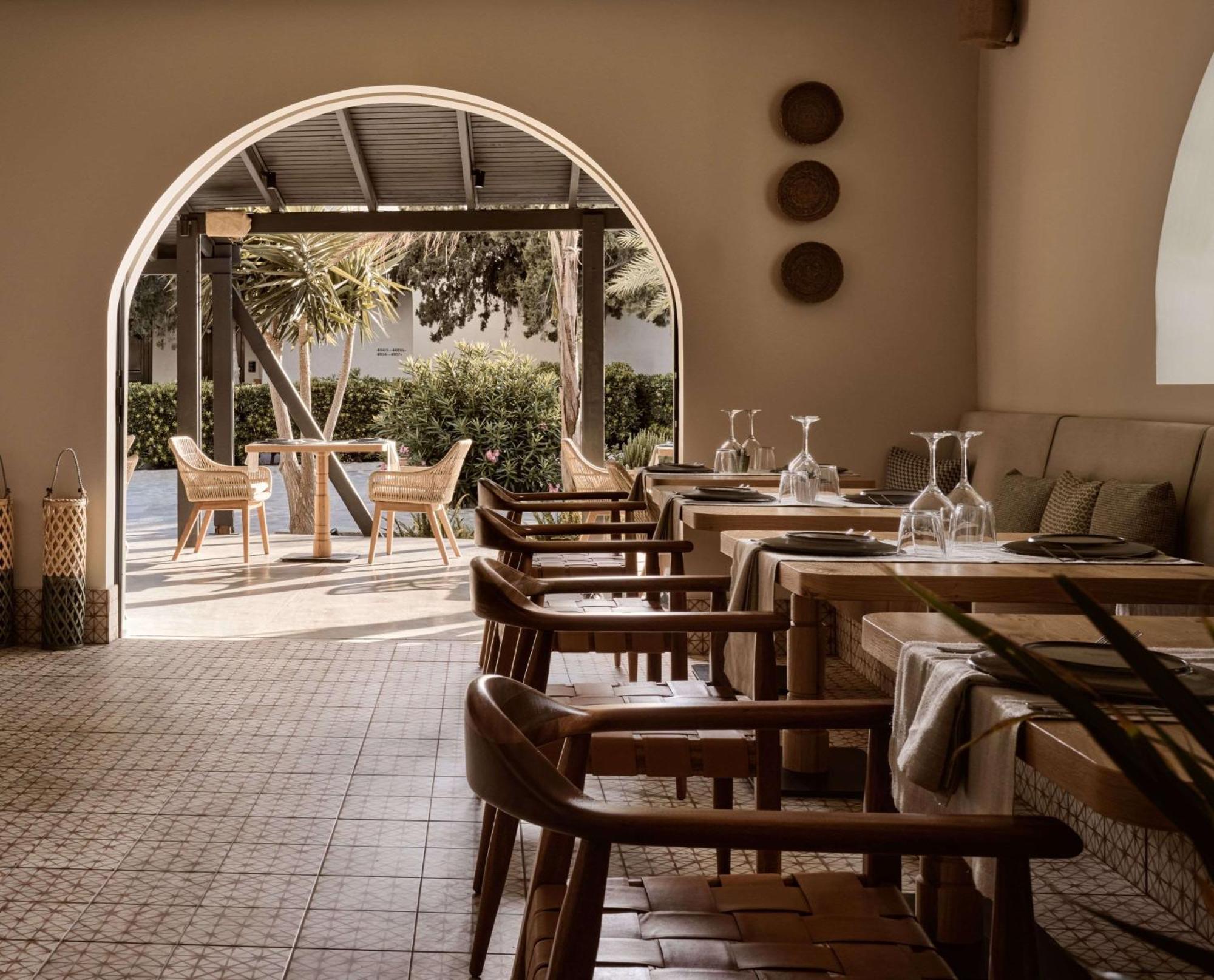 Numo Ierapetra Beach Resort Crete, Adults Only, Curio Collection Hilton Bagian luar foto